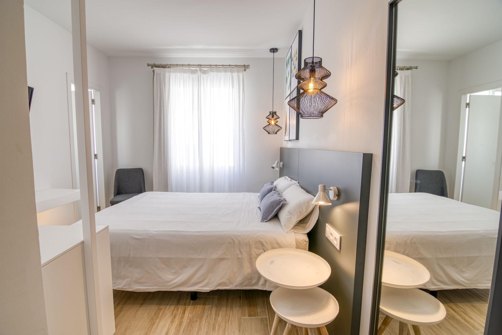 Hostal La Isla Mahon  Bagian luar foto