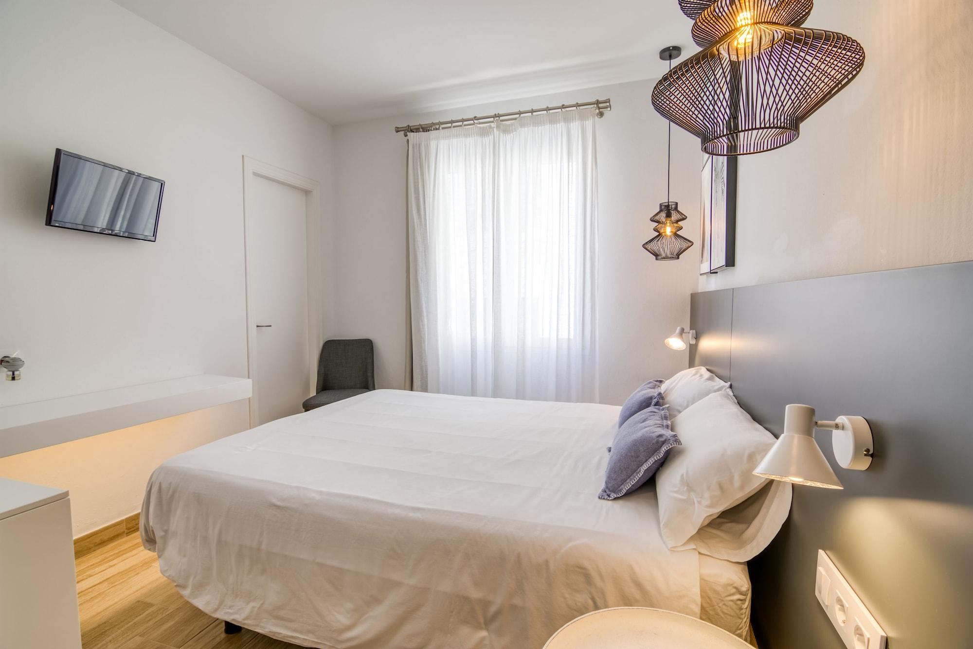 Hostal La Isla Mahon  Bagian luar foto