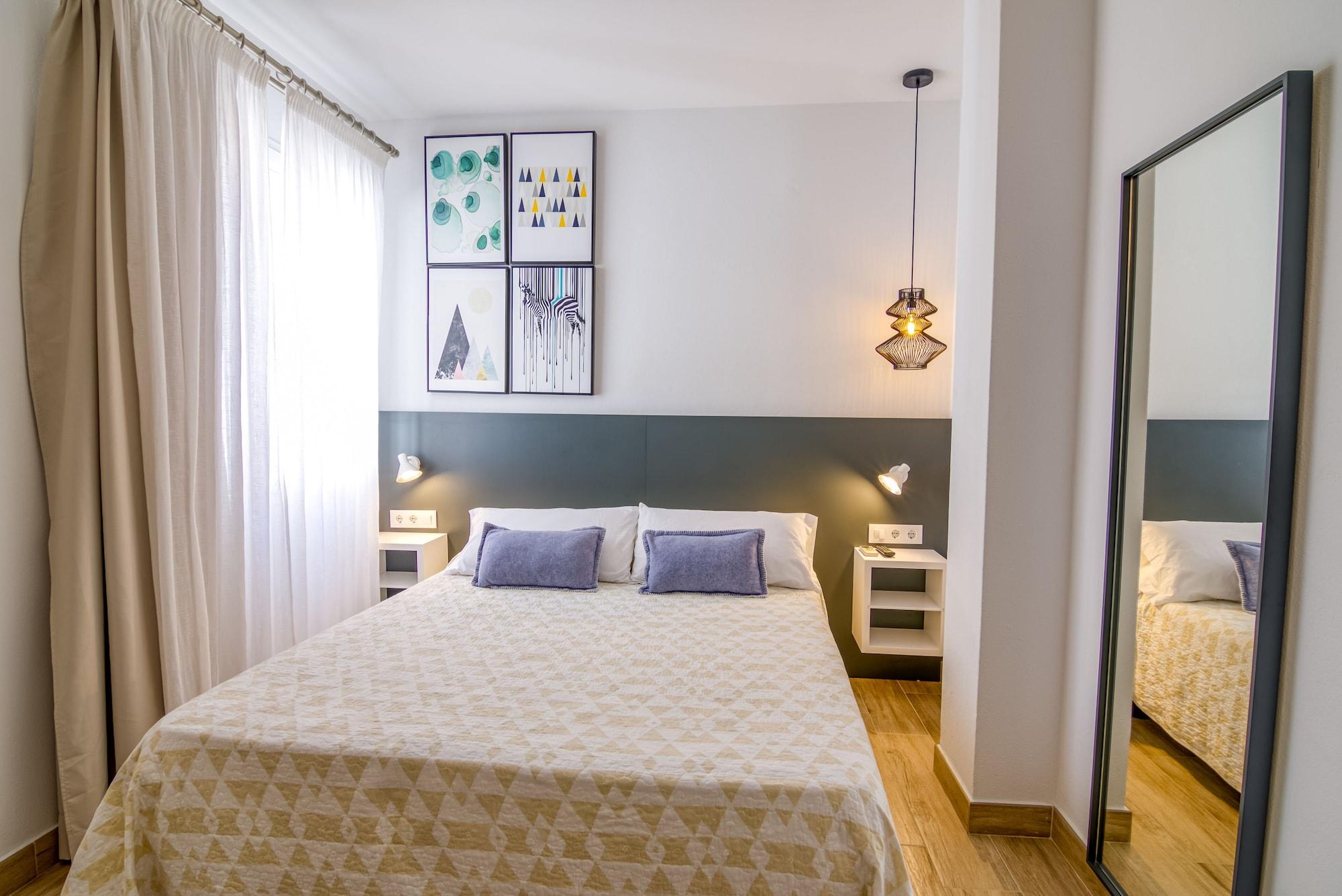 Hostal La Isla Mahon  Bagian luar foto