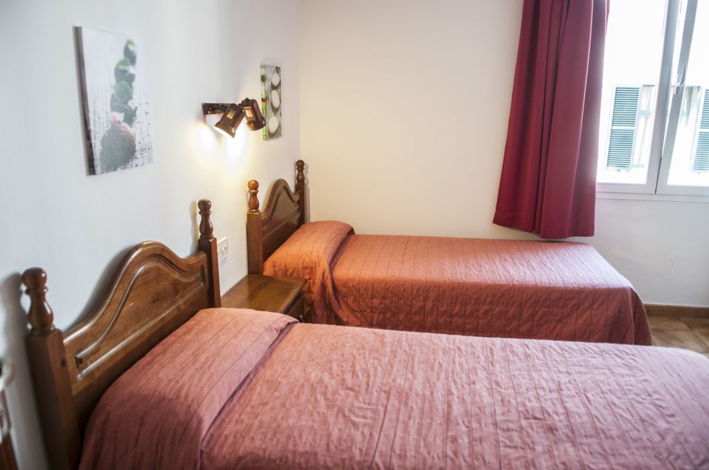 Hostal La Isla Mahon  Bagian luar foto
